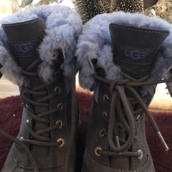 UGG fur boot 💕💕 - Picture 4 of 12